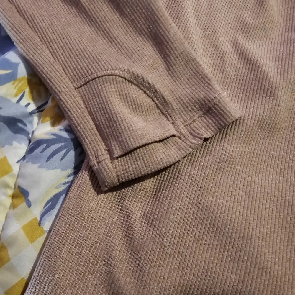 Athleta Dusty Pink V-Neck Long Sleeve Blouse - Picture 3 of 5